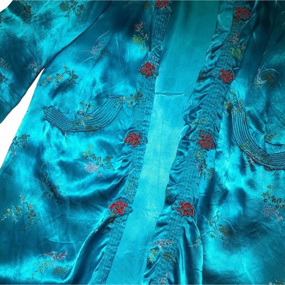 Vintage Traditional Hong Kong Hand-tailored silk robe - Picture 7 of 12